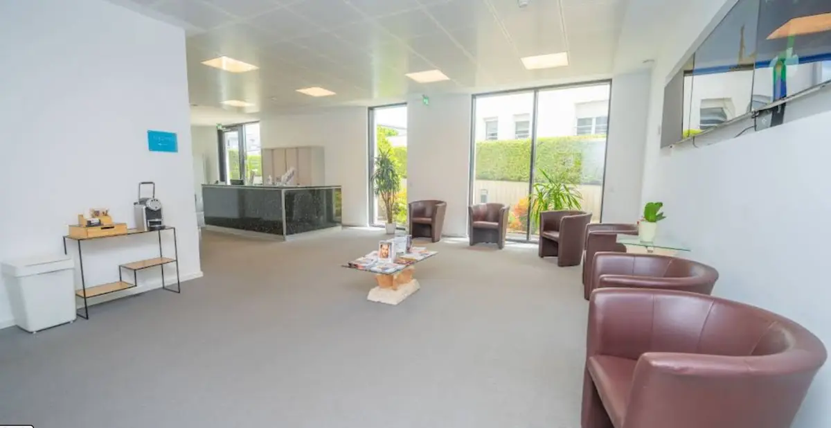 Bright waiting area of the dietitian practice in Luxembourg City
